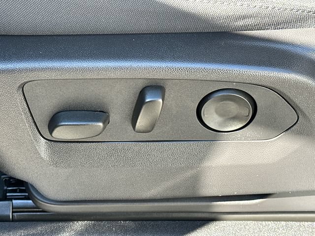 Certified 2024 Chevrolet Silverado 1500 LT AWD/4WD image 39