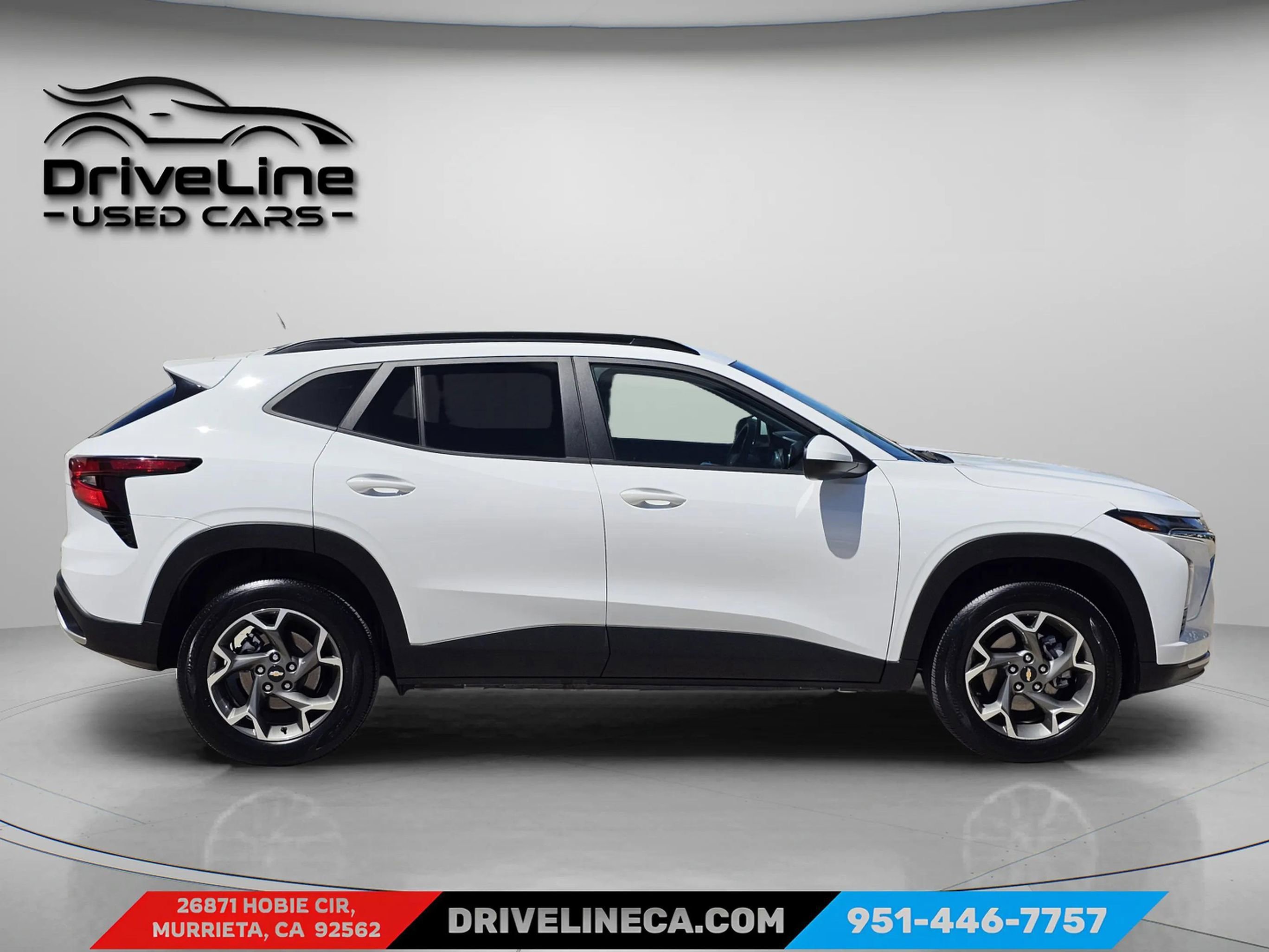 Used 2025 Chevrolet Trax LT FWD image 13