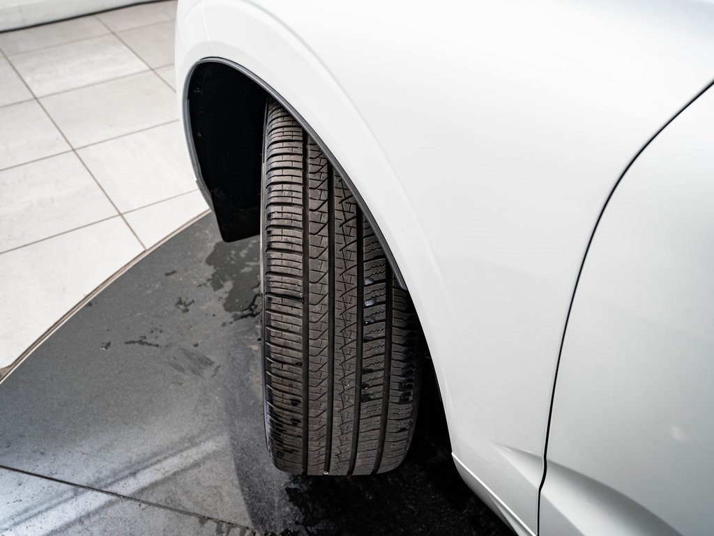 Used 2025 Volvo XC60 B5 Ultra w/ Protection Package Premier image 49