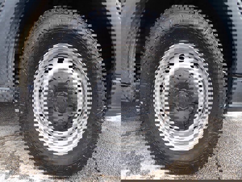 Used 2015 Ford Transit 350 XL image 27