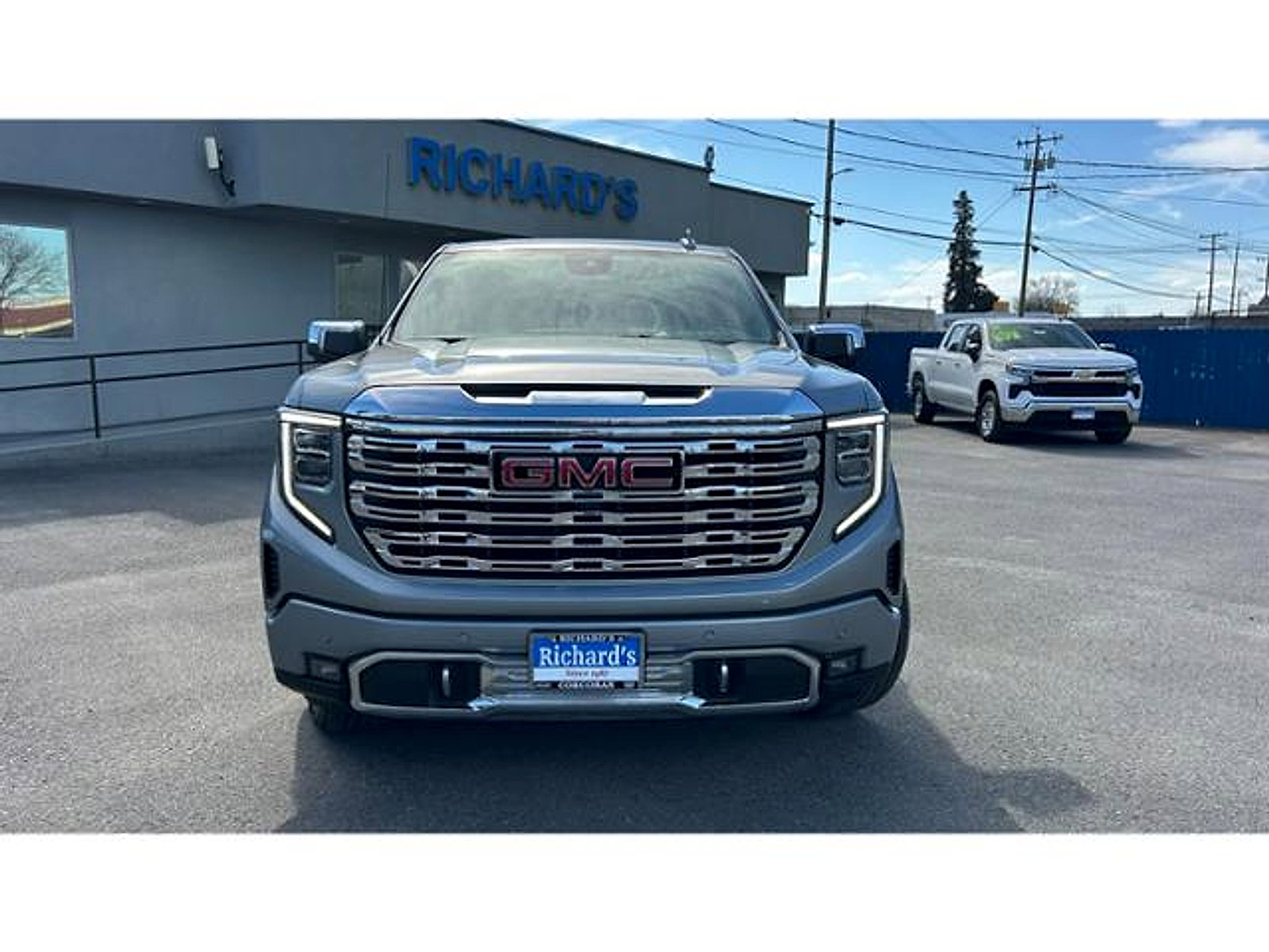 Used 2024 GMC Sierra 1500 Denali image 2