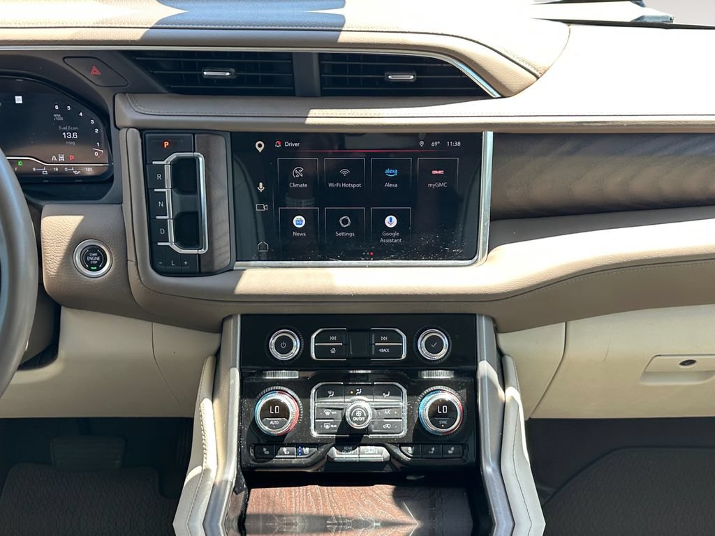 Used 2024 GMC Yukon Denali AWD/4WD image 11