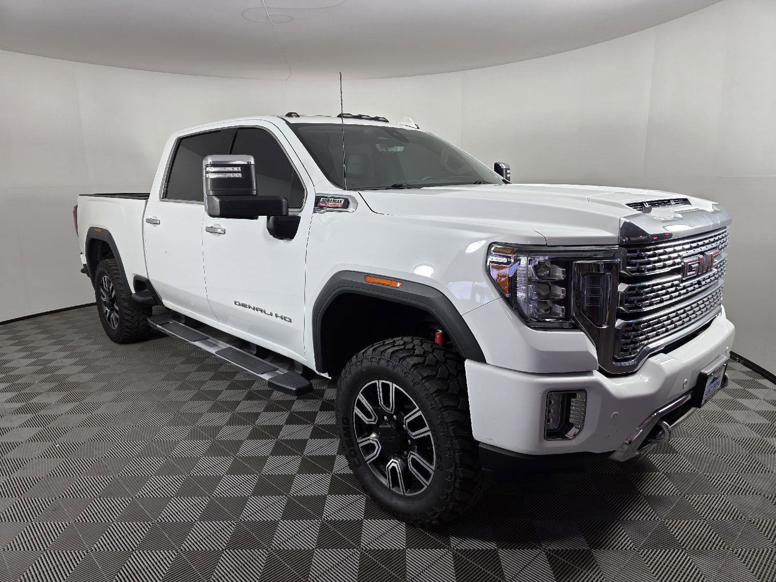 Used 2020 GMC Sierra 2500 Denali w/ Denali Ultimate Package image 12
