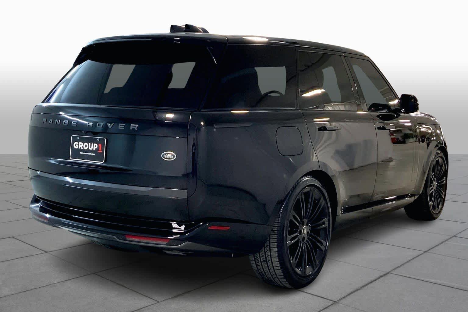 Used 2023 Land Rover Range Rover SE AWD/4WD image 13
