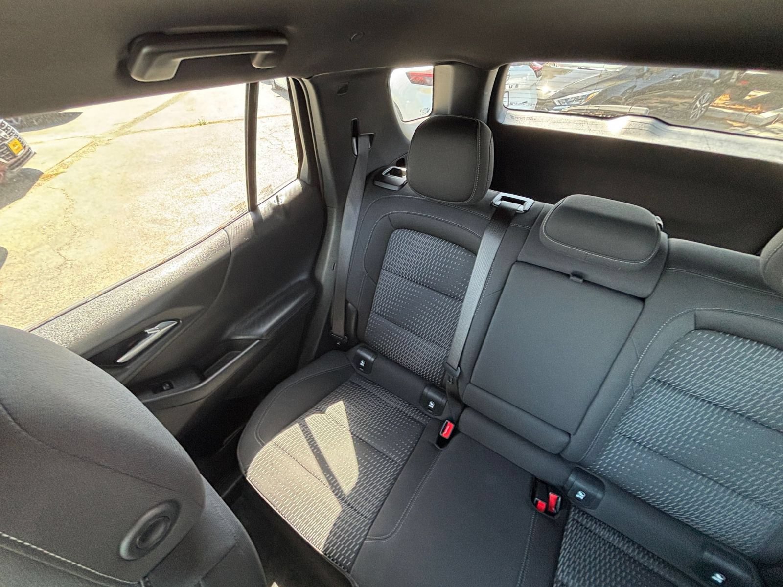 Used 2025 Chevrolet Equinox LT FWD image 39