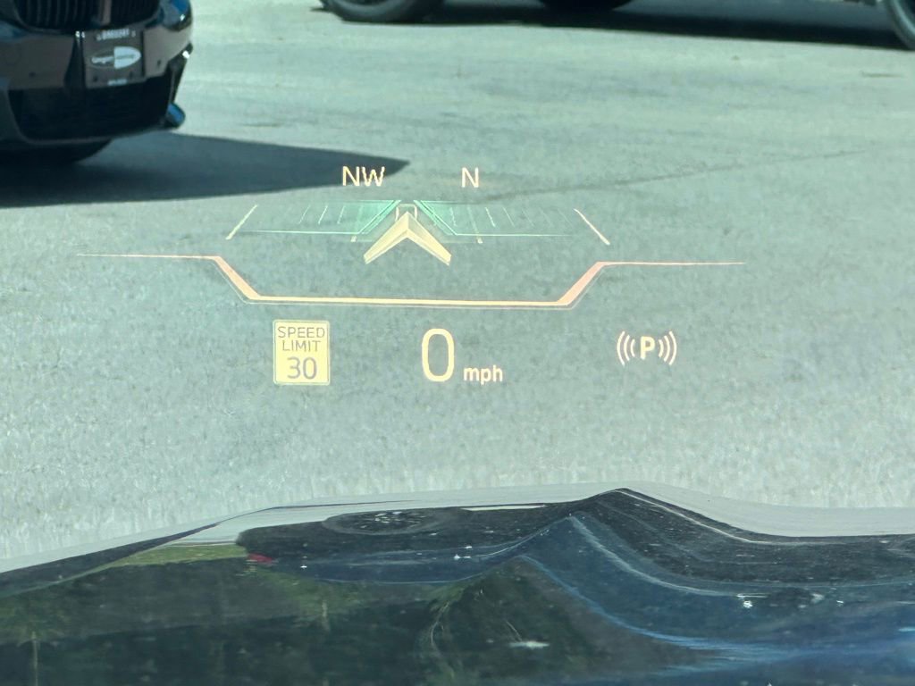 Used 2025 BMW X7 xDrive40i w/ Premium Package image 28