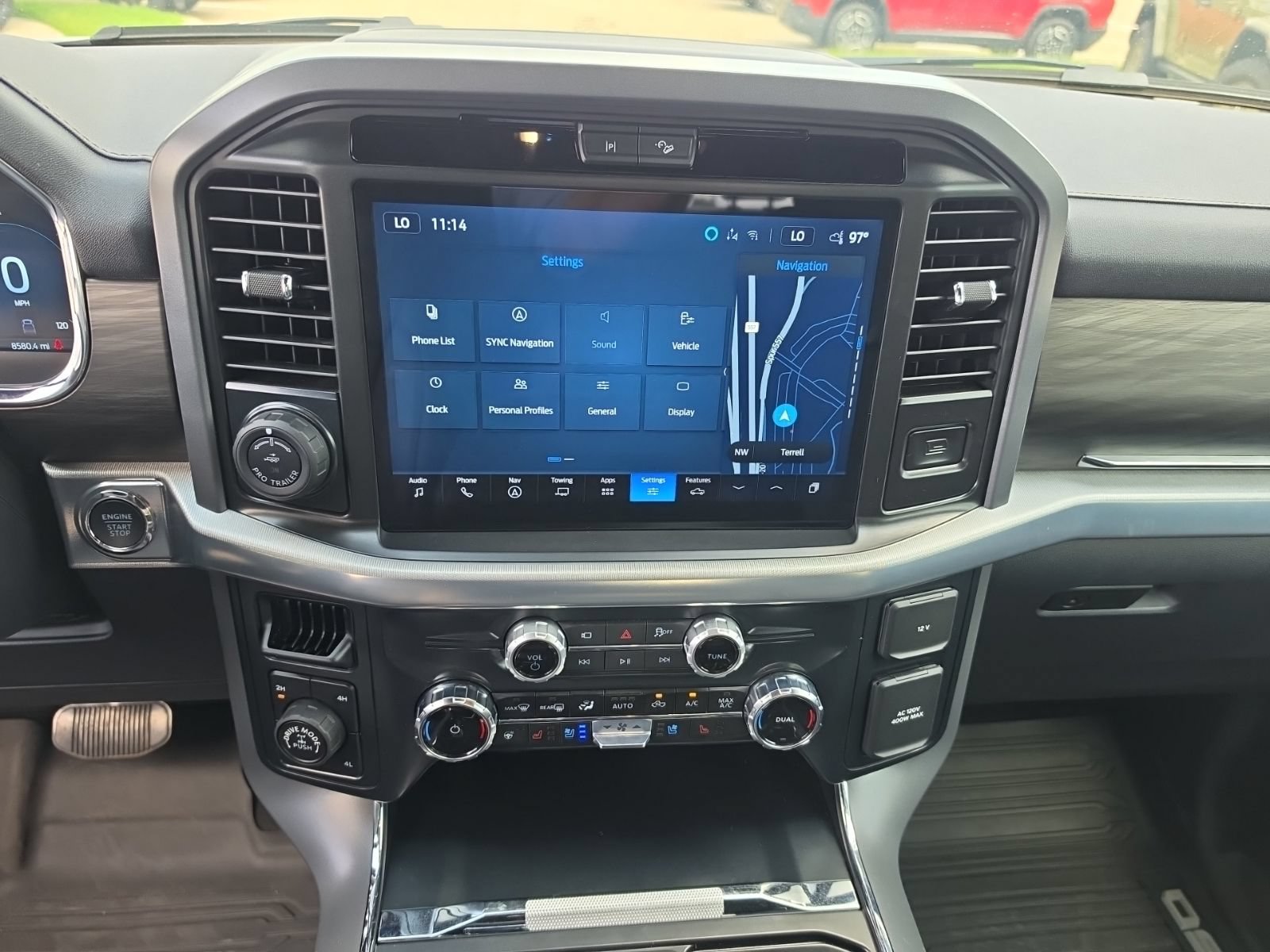 Used 2025 Ford F150 Lariat w/ Equipment Group 501A Mid AWD/4WD image 21