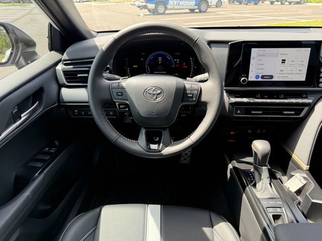 Used 2026 Toyota Camry SE FWD image 10