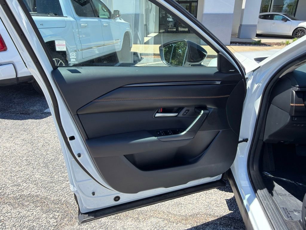 Used 2025 MAZDA CX-50 AWD 2.5 Hybrid w/ Weather Package image 15