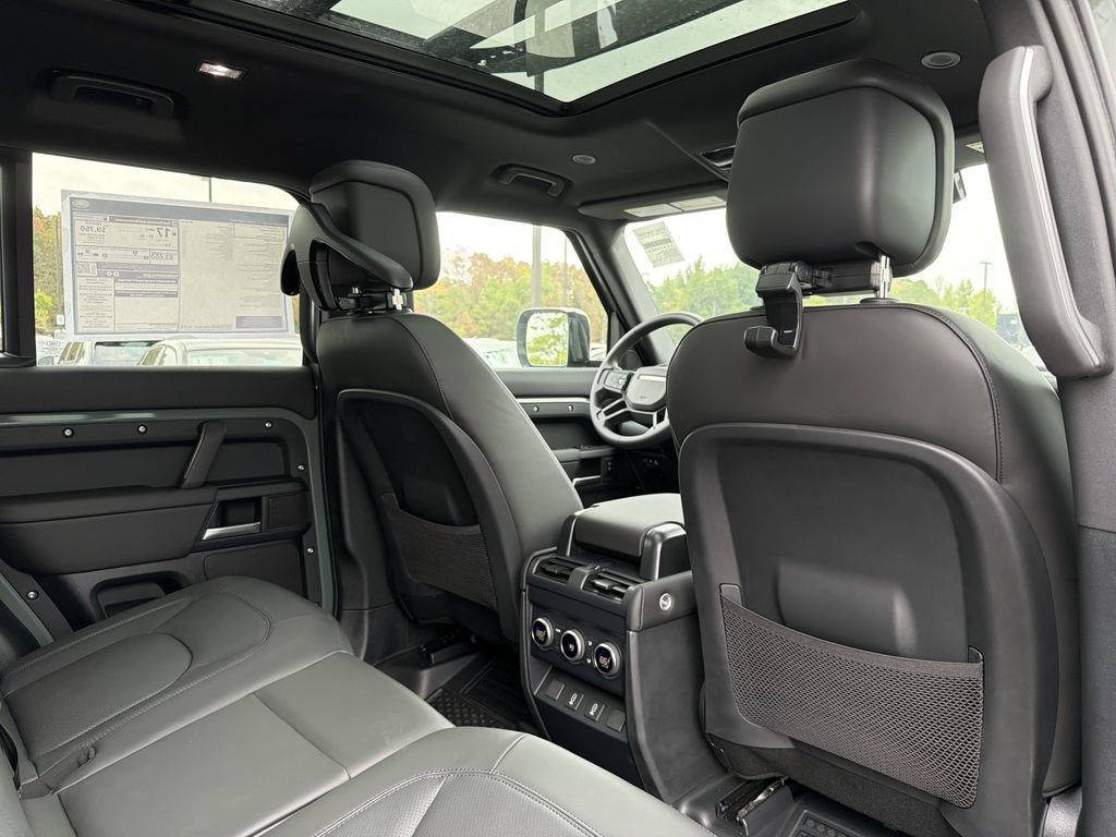 New 2026 Land Rover Defender 110 Trophy Edition AWD/4WD image 14