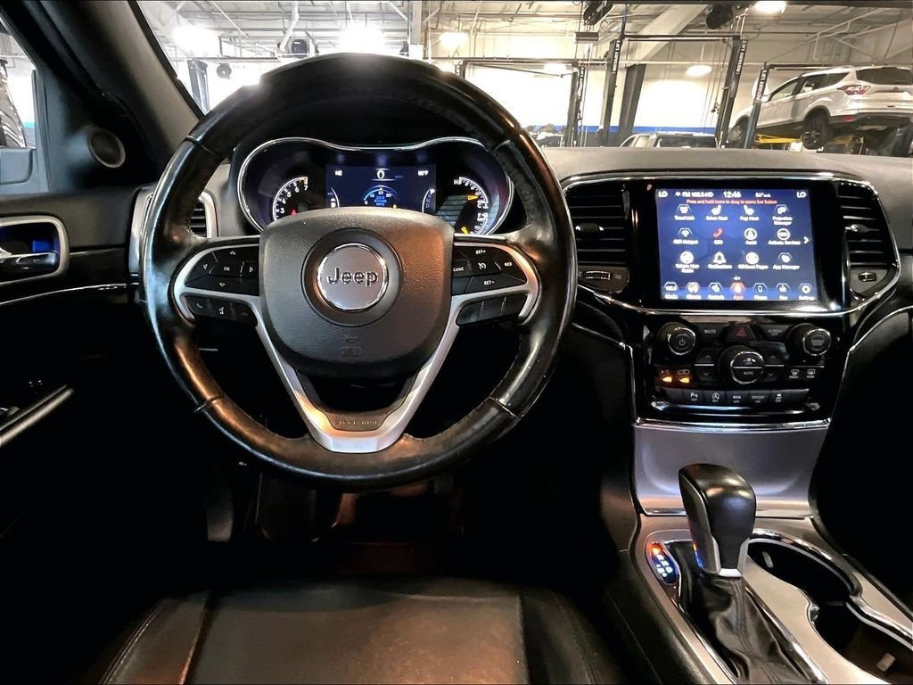 Used 2020 Jeep Grand Cherokee Limited w/ Premium Lighting Group AWD/4WD image 18