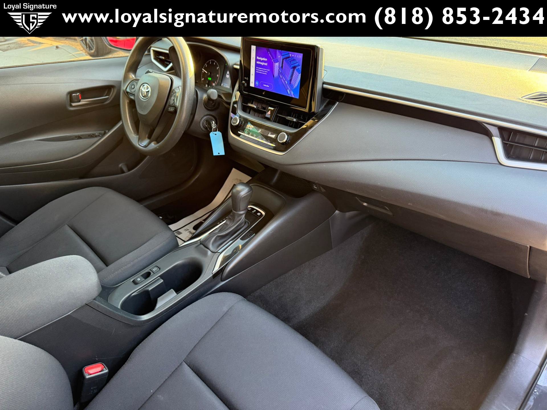 Used 2024 Toyota Corolla LE FWD image 28