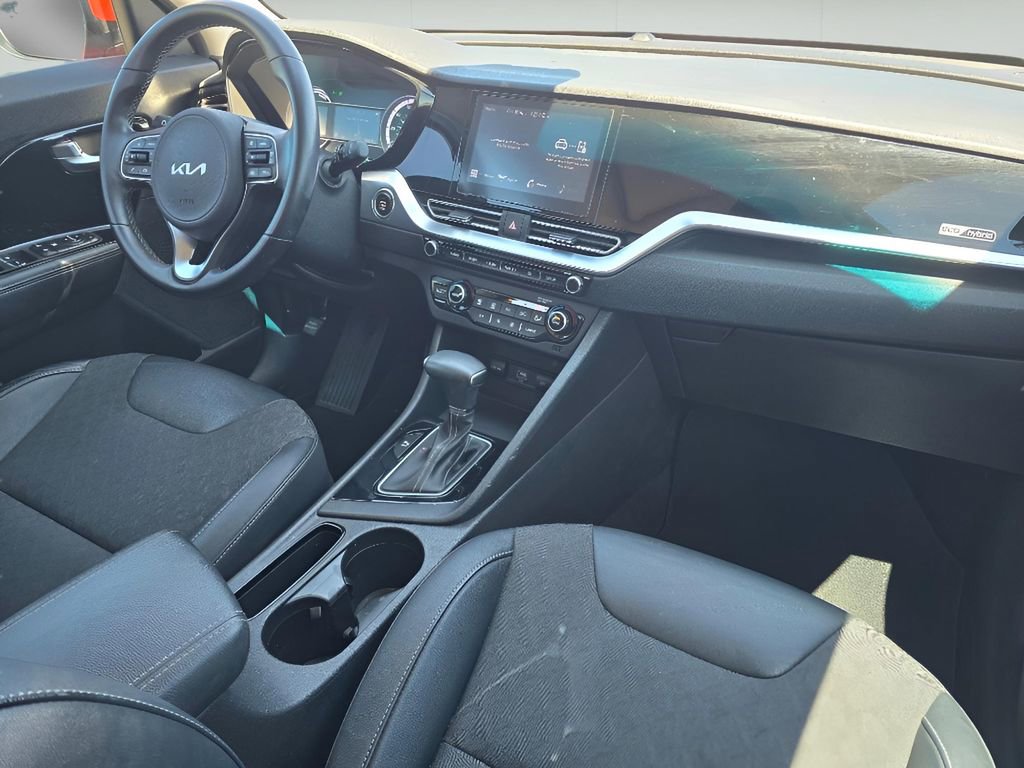 Used 2022 Kia Niro LXS FWD image 11
