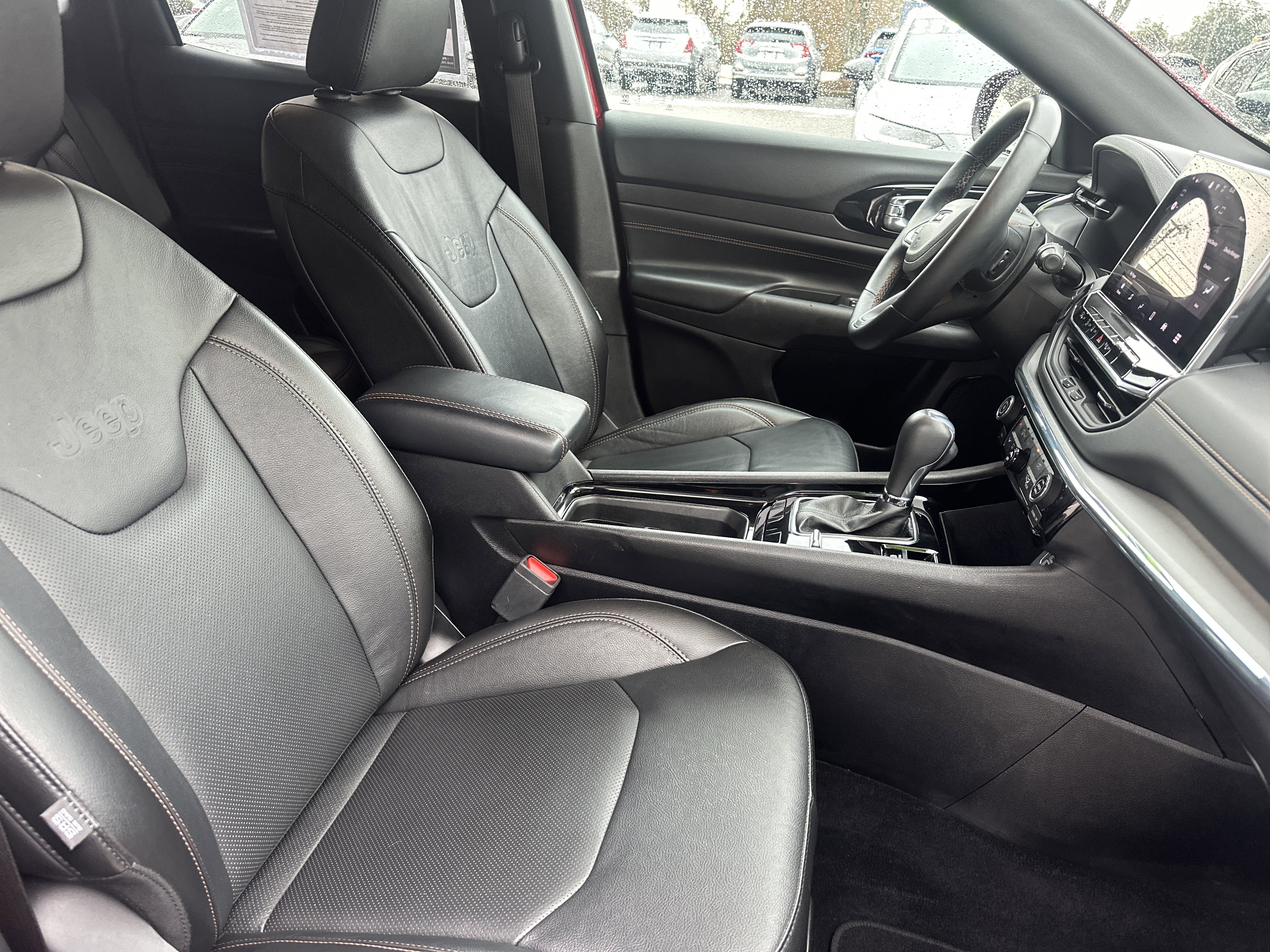 Used 2022 Jeep Compass Limited image 13