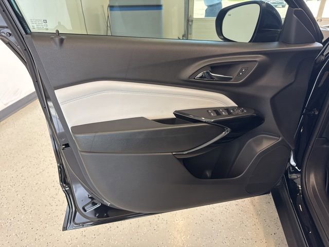 New 2026 Chevrolet Trax LT w/ Driver Confidence Package image 43
