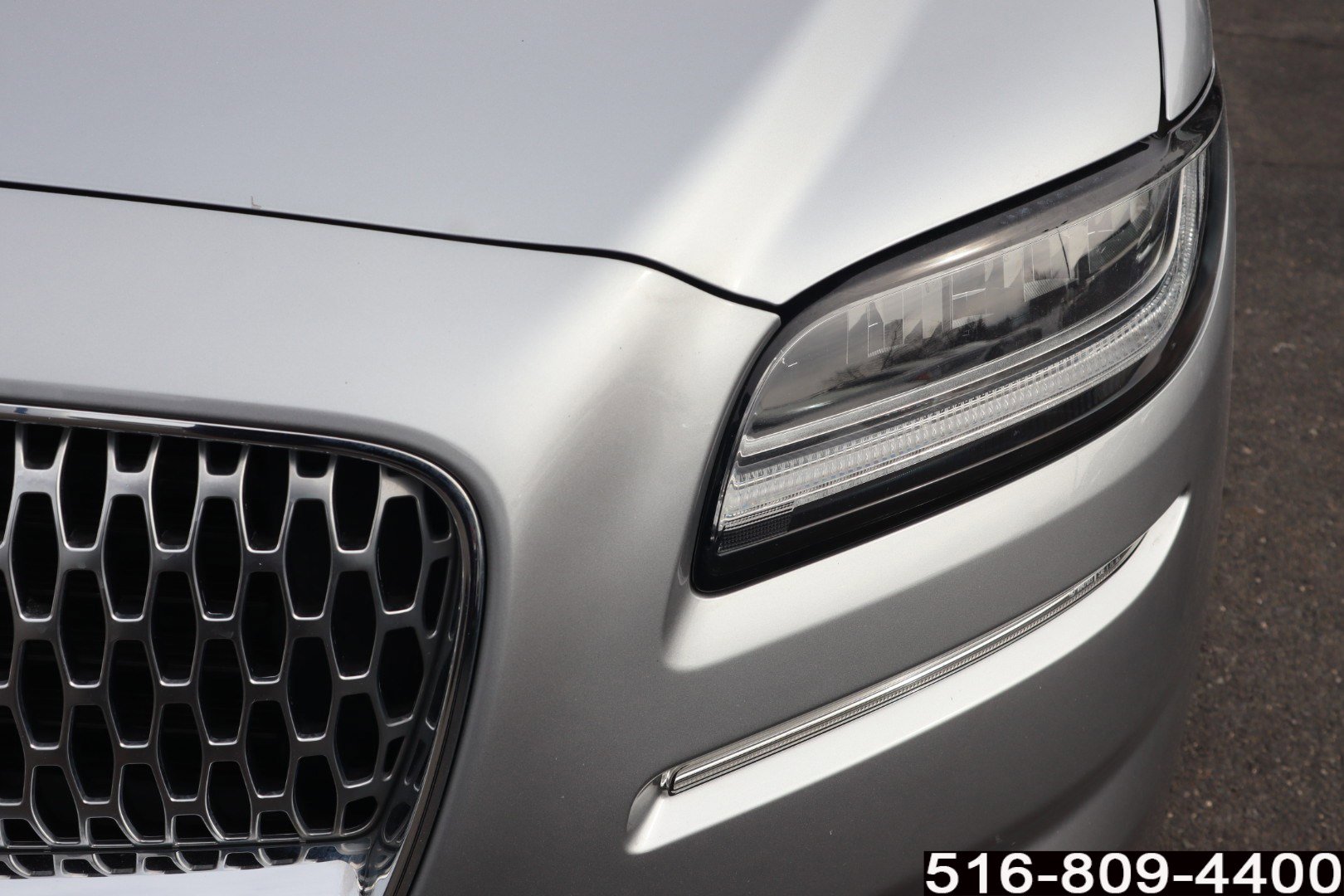 Used 2023 Lincoln Nautilus Reserve image 12