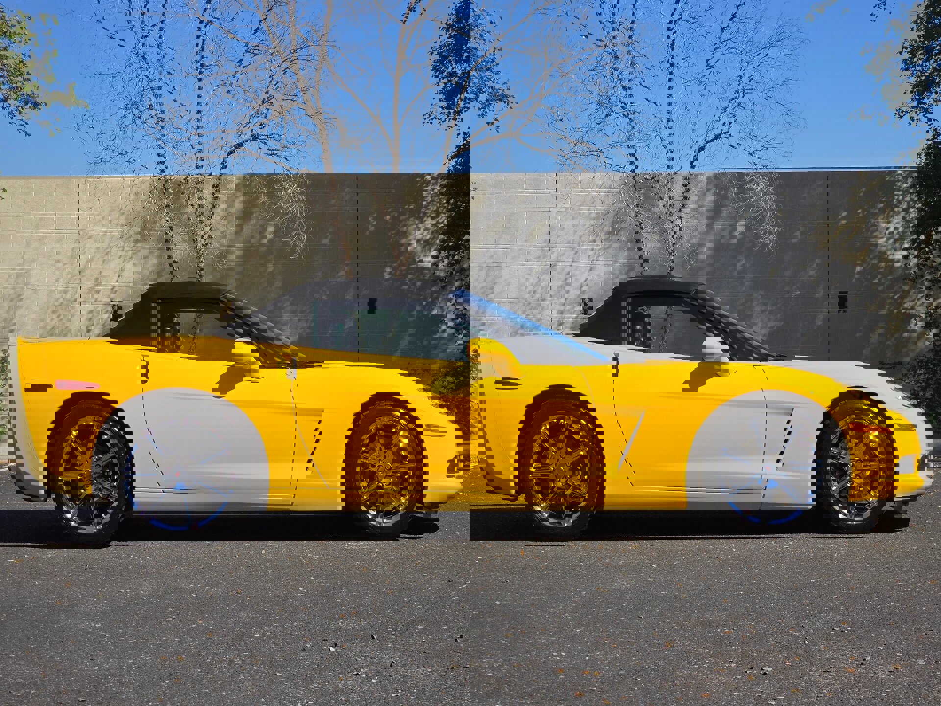 Used 2010 Chevrolet Corvette Convertible w/ Preferred Equipment Group image 13