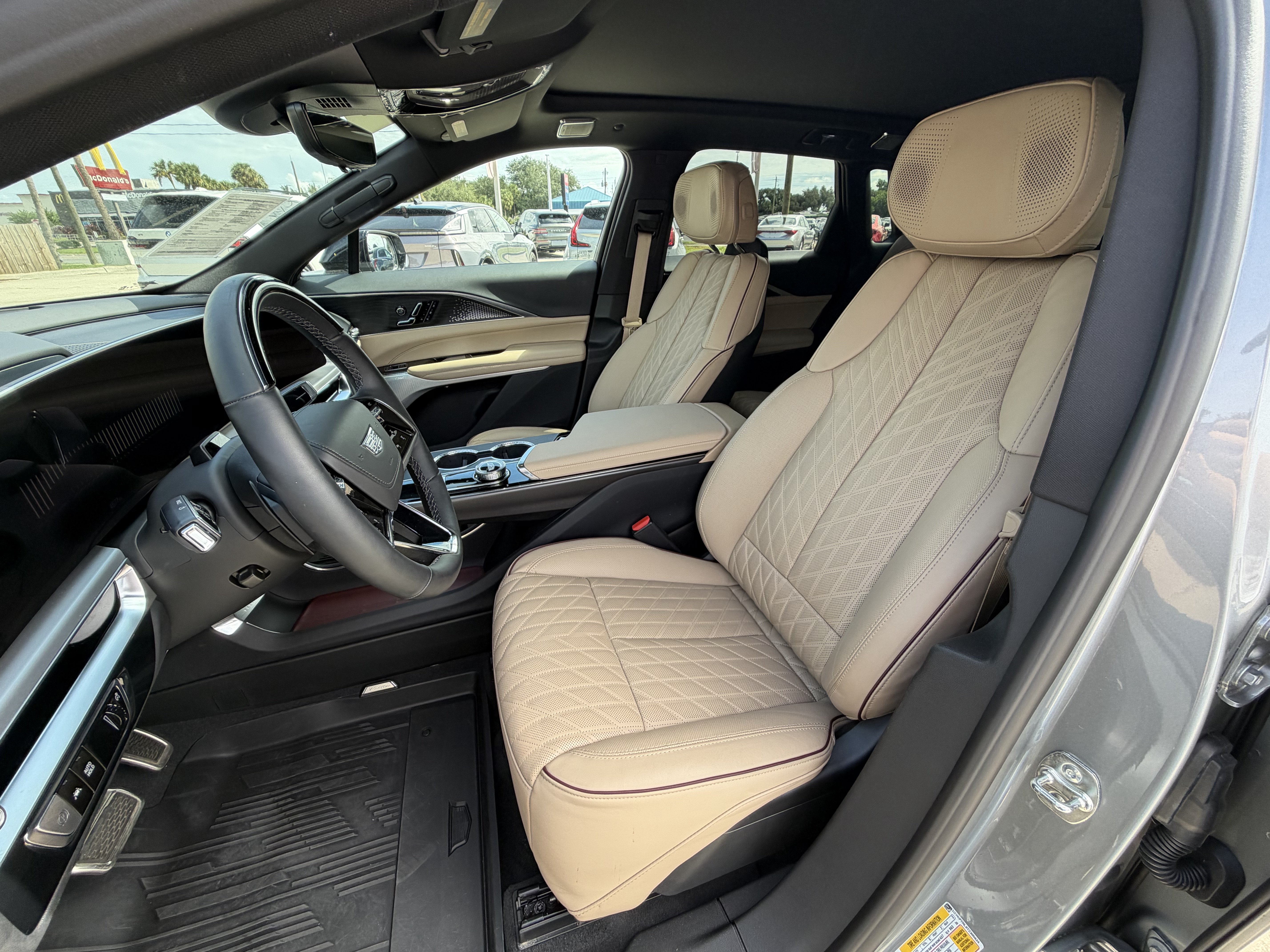 Certified 2026 Cadillac Lyriq Signature Luxury w/ Nappa Leather Package AWD/4WD image 13
