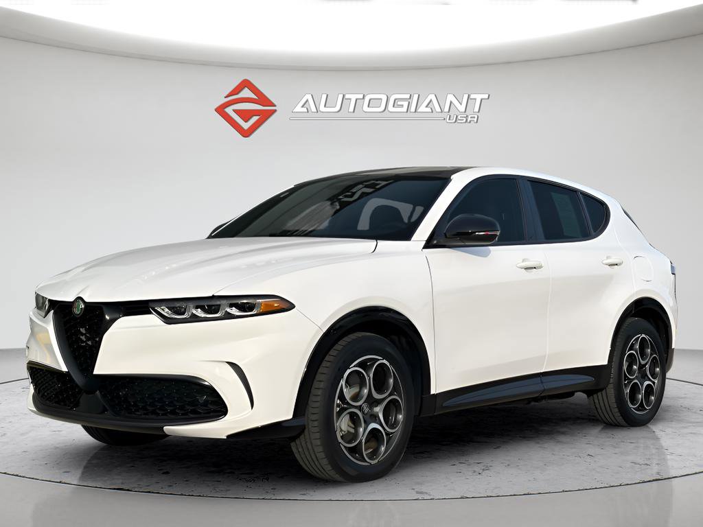 Used 2025 Alfa Romeo Tonale w/ Premium Package image 6