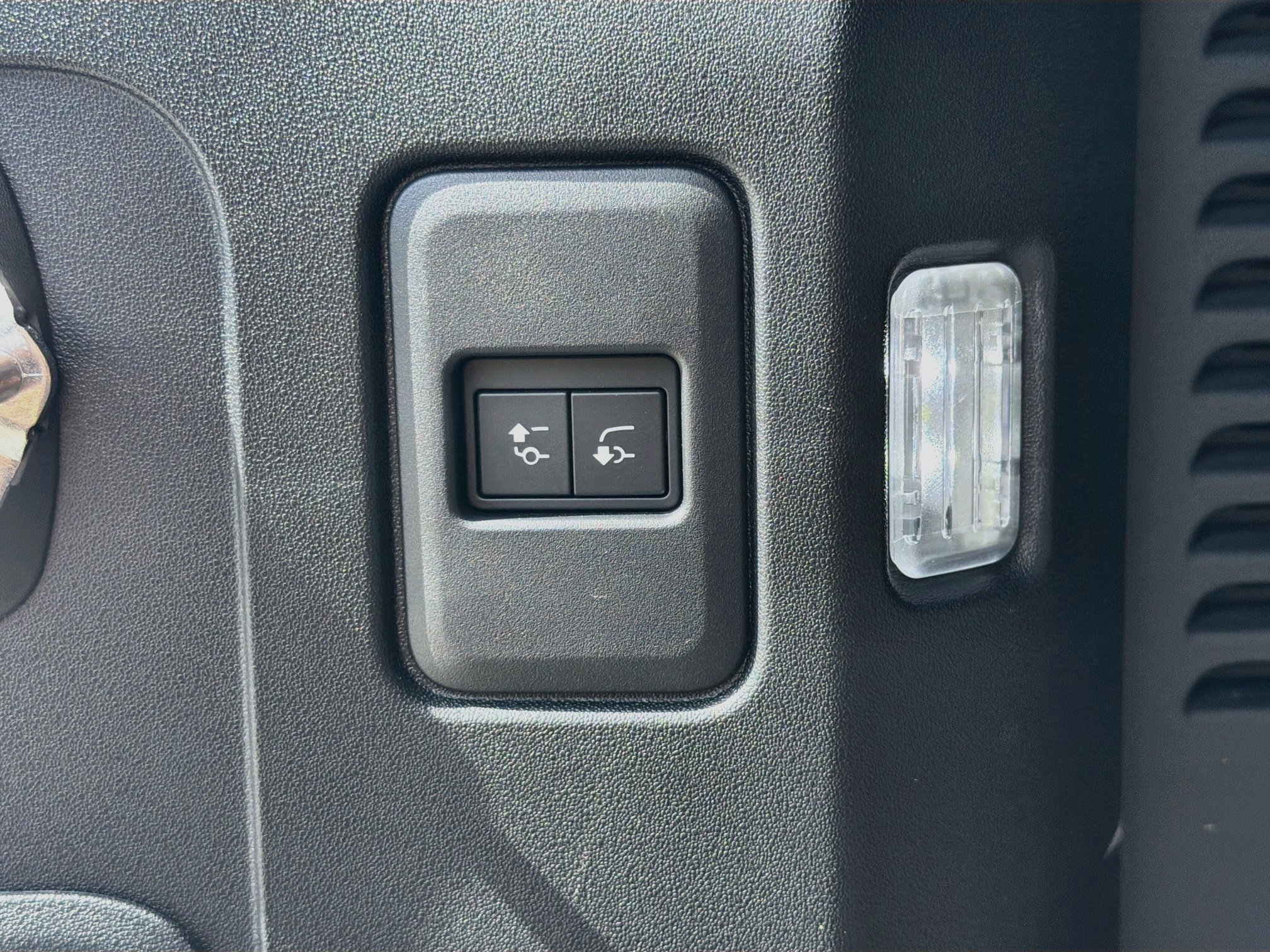 Used 2024 Land Rover Defender 130 X AWD/4WD image 49