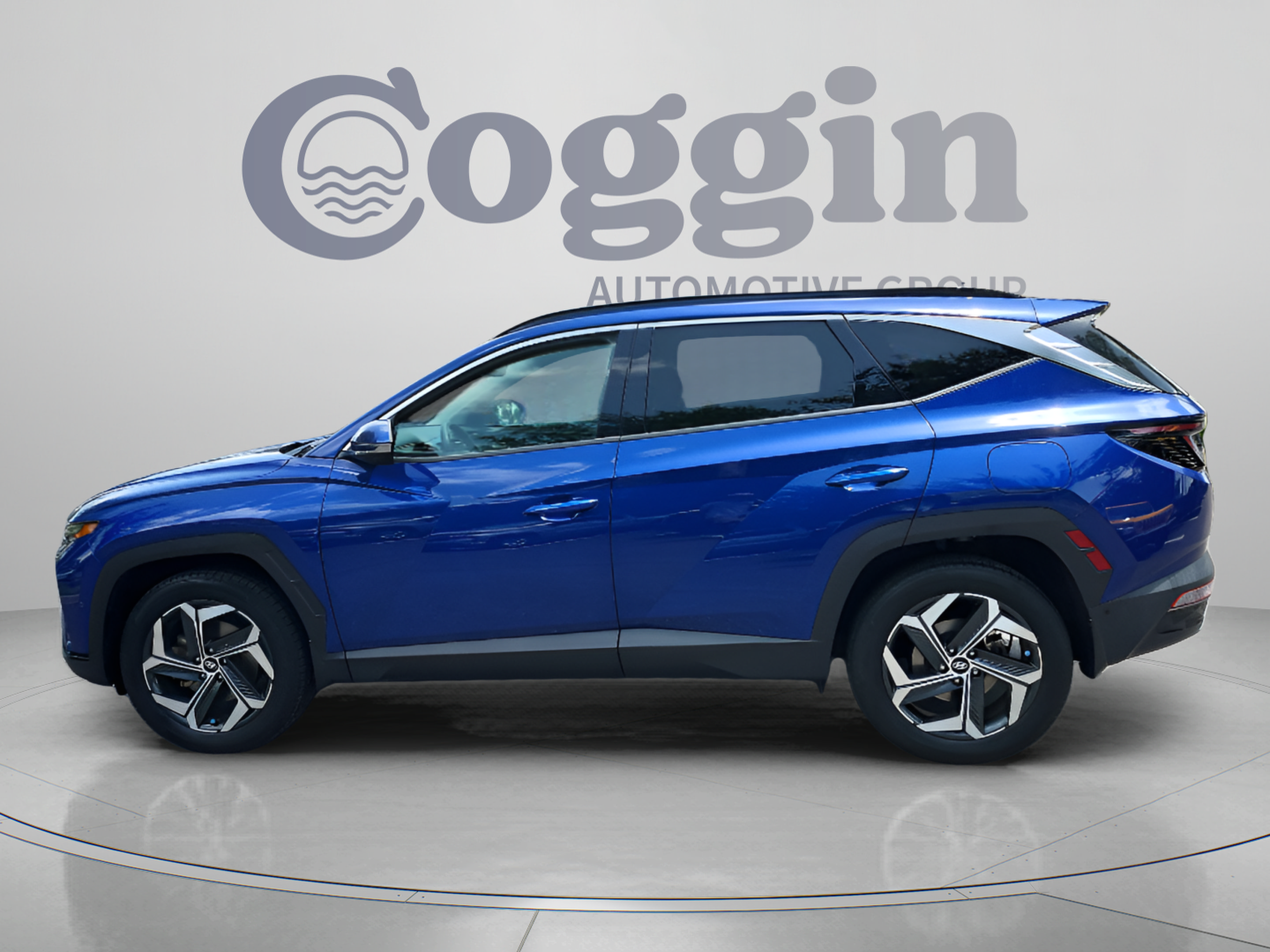 Certified 2022 Hyundai Tucson Limited w/ Cargo Package AWD/4WD image 2