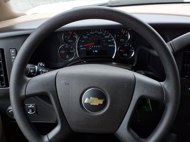 New 2025 Chevrolet Express 2500 image 5