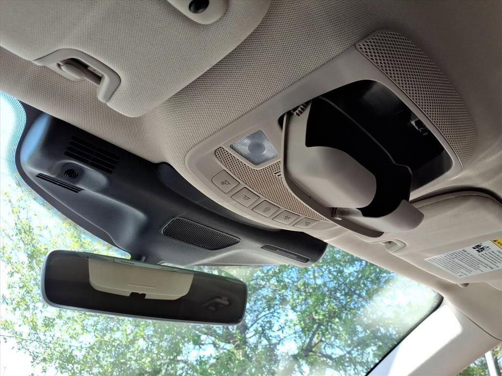 Used 2023 Lincoln Nautilus Standard w/ Premium Package image 22