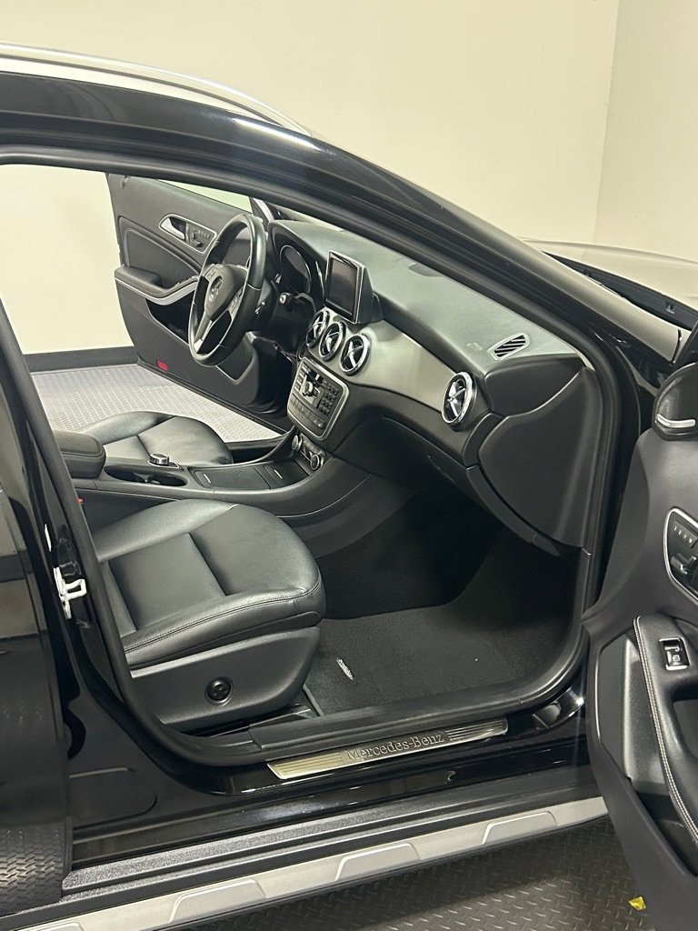 Used 2015 Mercedes-Benz GLA 250 4MATIC image 11