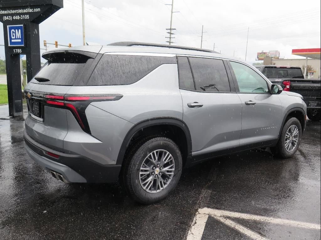 New 2026 Chevrolet Traverse LT w/ Enhanced Driving Package image 3