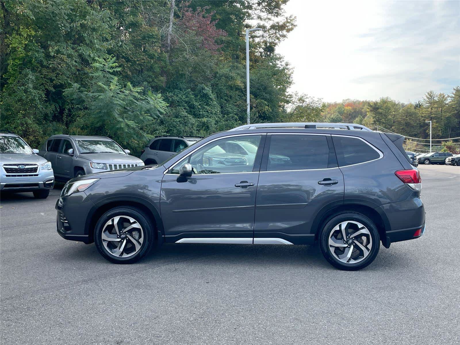 Used 2024 Subaru Forester Touring AWD/4WD image 2