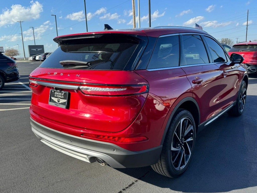 Used 2023 Lincoln Corsair Reserve w/ Equipment Group 201A image 3