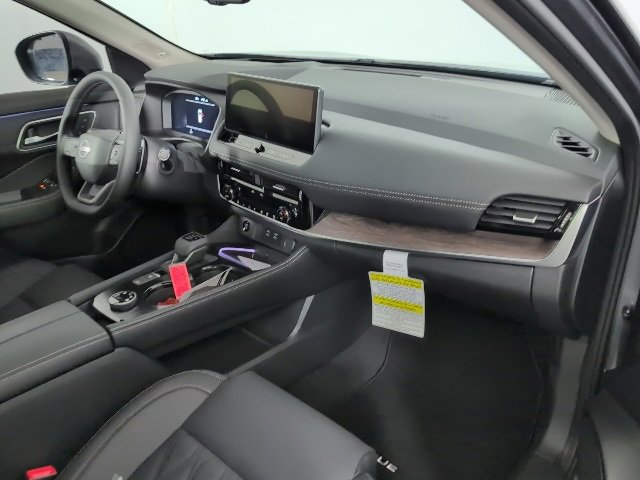 New 2026 Nissan Rogue Platinum image 12