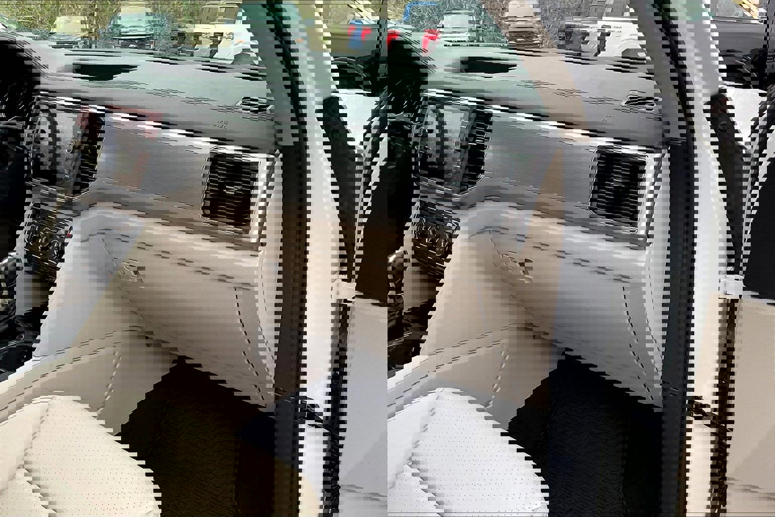 Used 2018 Volkswagen Atlas SE image 15