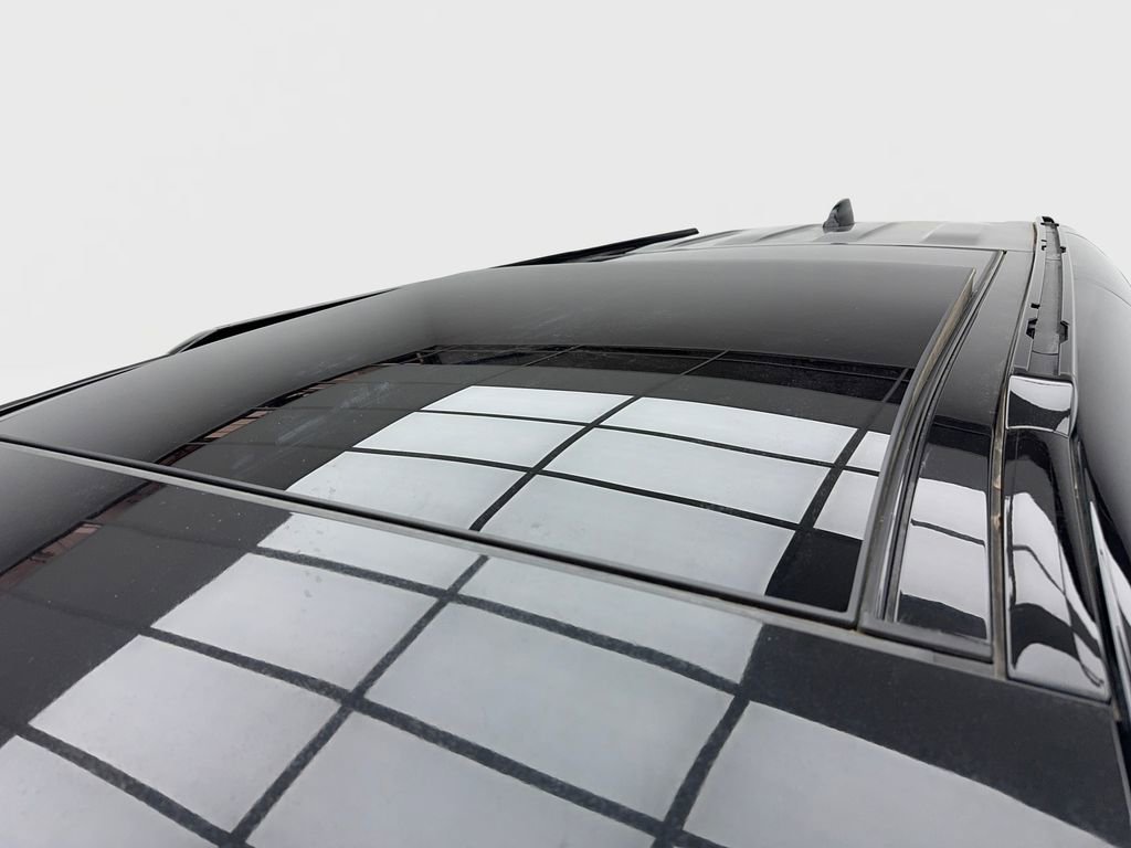 Used 2022 Land Rover Defender 110 S image 11