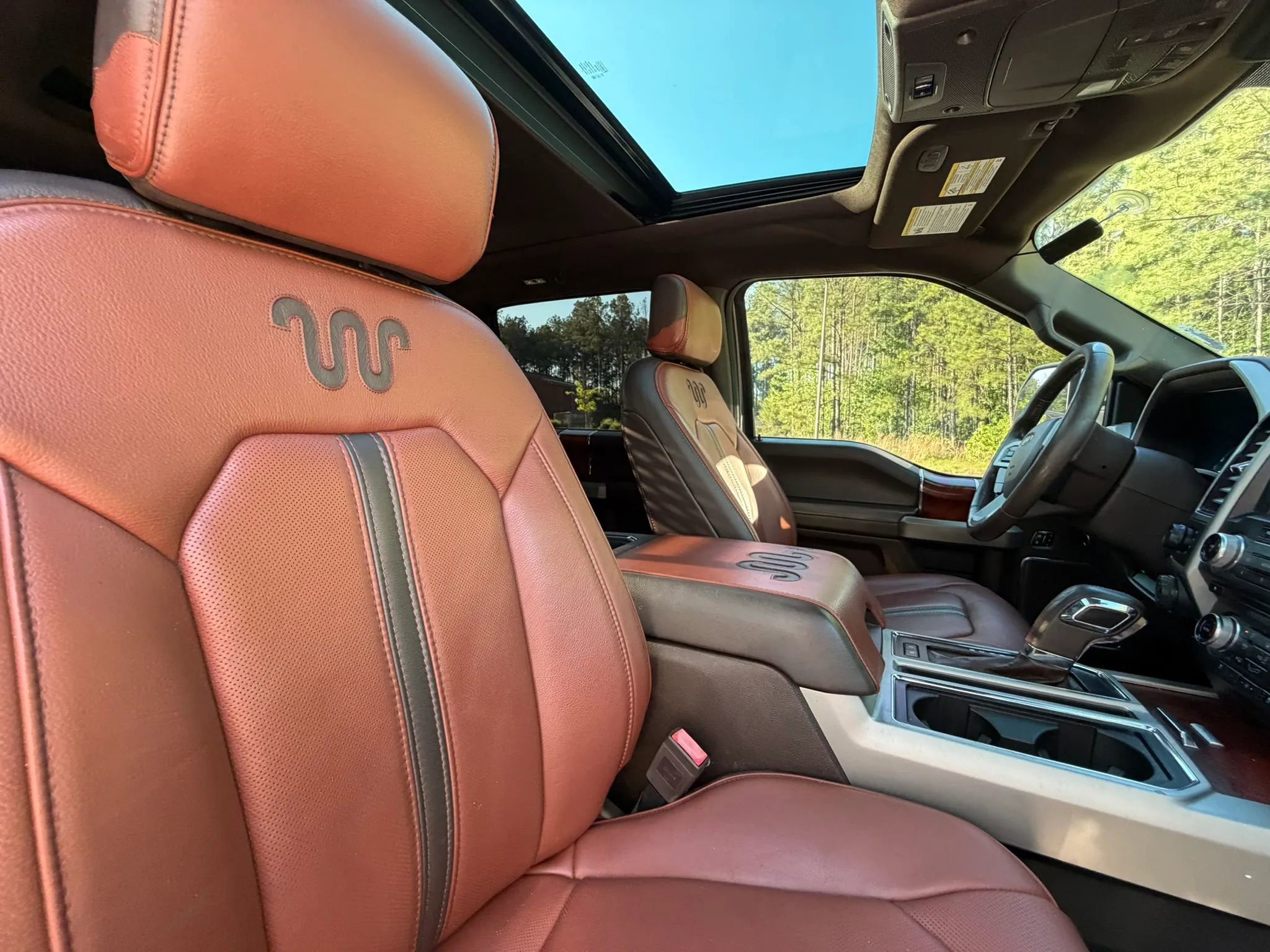 Used 2018 Ford F150 King Ranch w/ Equipment Group 601A Luxury AWD/4WD image 21