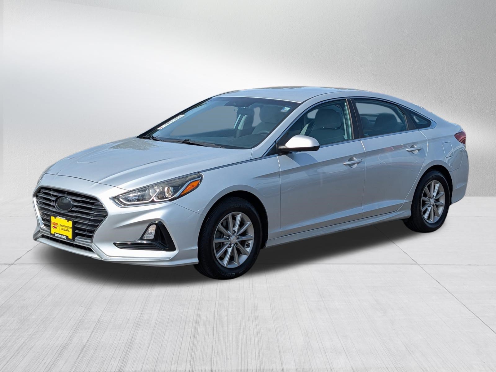 Used 2018 Hyundai Sonata SE FWD image 3
