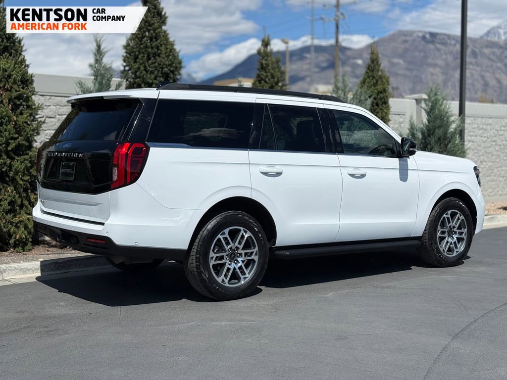 Used 2025 Ford Expedition Active AWD/4WD image 10