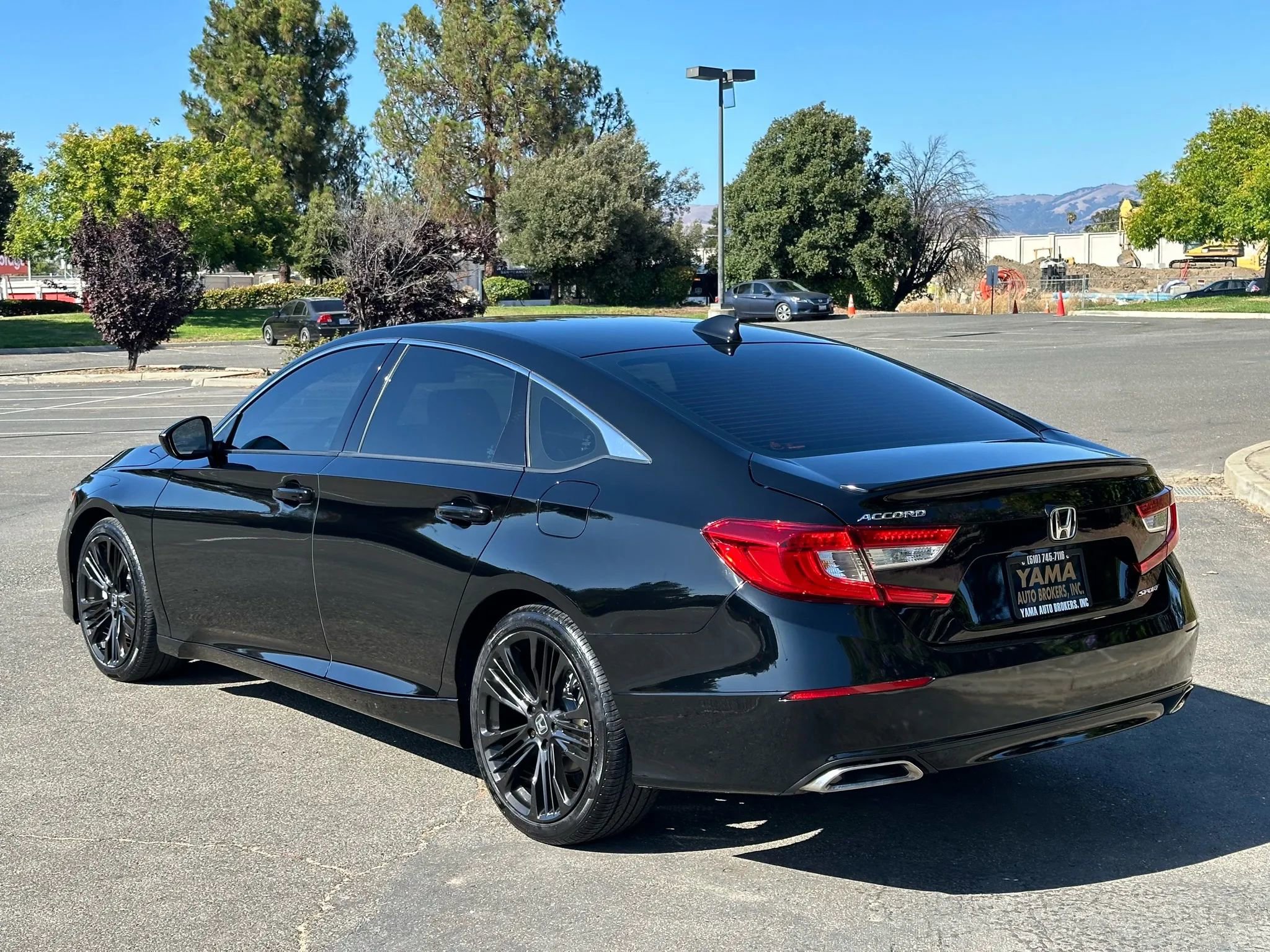 Used 2022 Honda Accord Sport image 3