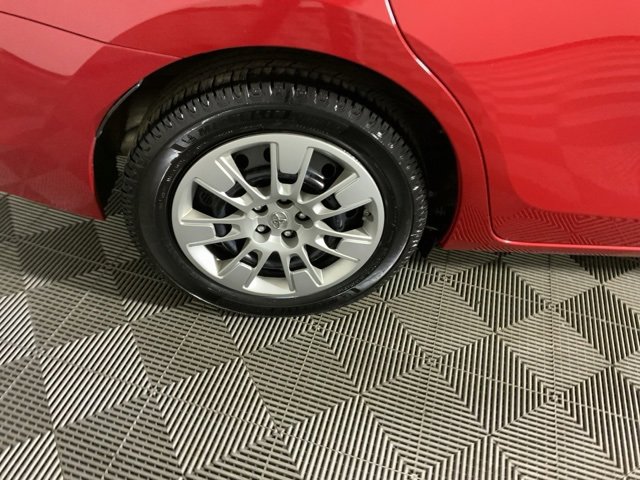 Used 2015 Toyota Corolla S image 36