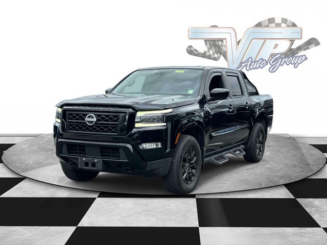 Used 2023 Nissan Frontier SV w/ Midnight Edition Package AWD/4WD image 3