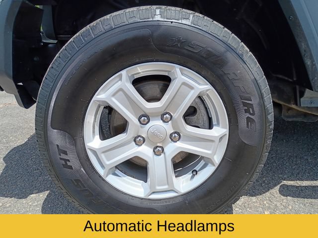 Used 2020 Jeep Wrangler Sport AWD/4WD image 23