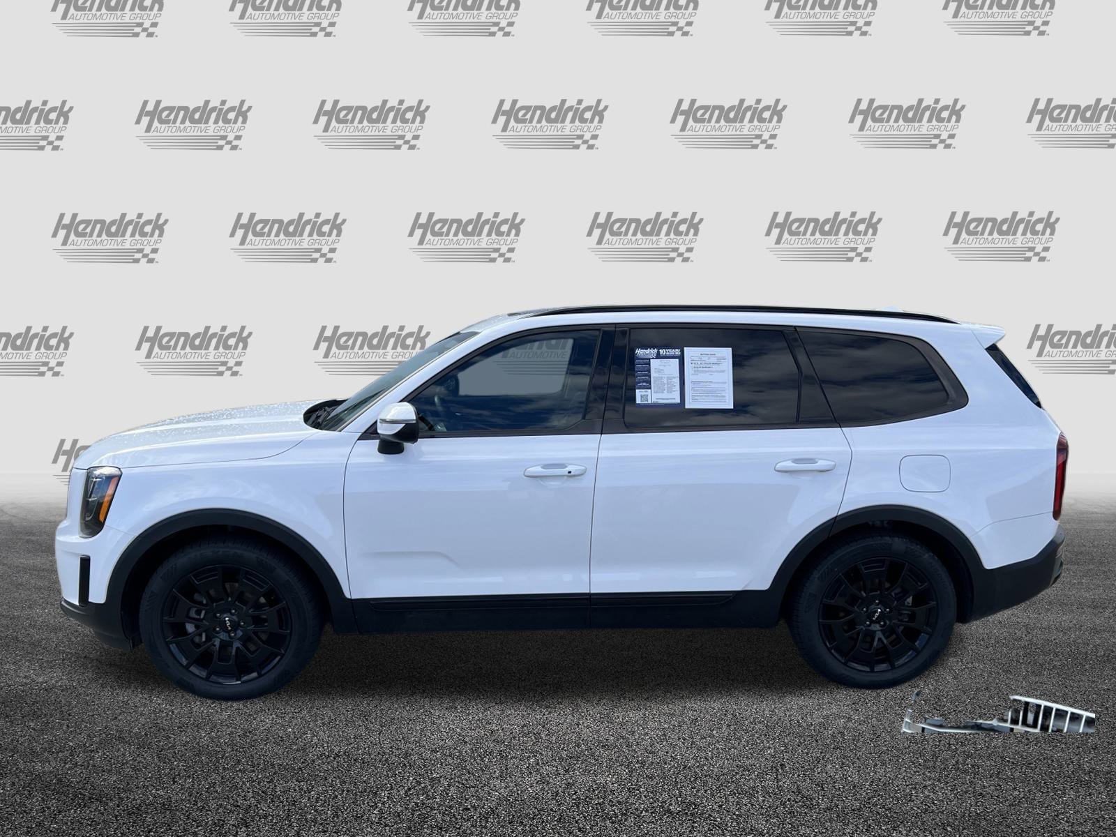 Used 2022 Kia Telluride EX w/ EX Premium Package image 6