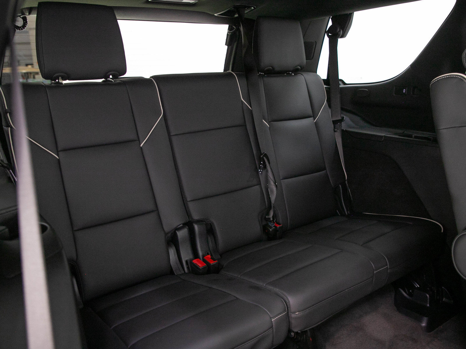Used 2025 Cadillac Escalade Sport w/ Touring Package AWD/4WD image 13