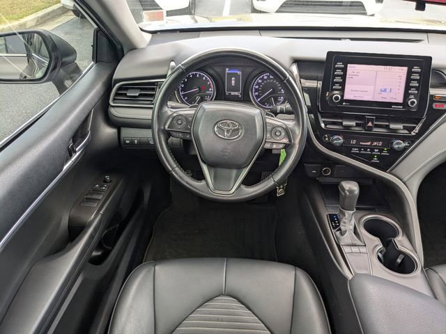 Used 2022 Toyota Camry SE FWD image 16