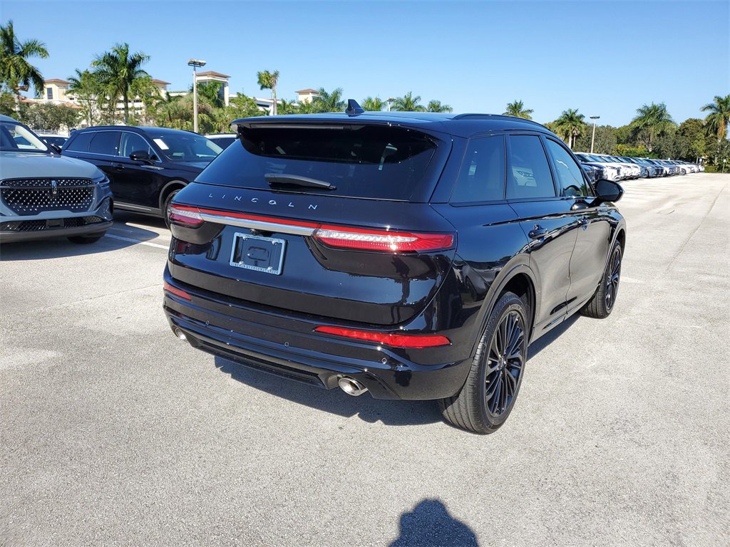 New 2026 Lincoln Corsair Premiere image 4