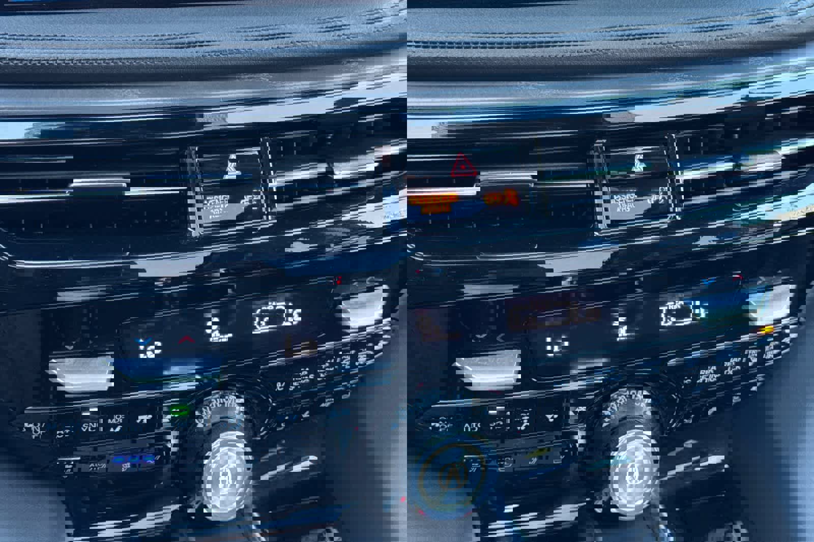 Certified 2025 Acura MDX SH-AWD w/ Advance Package image 21