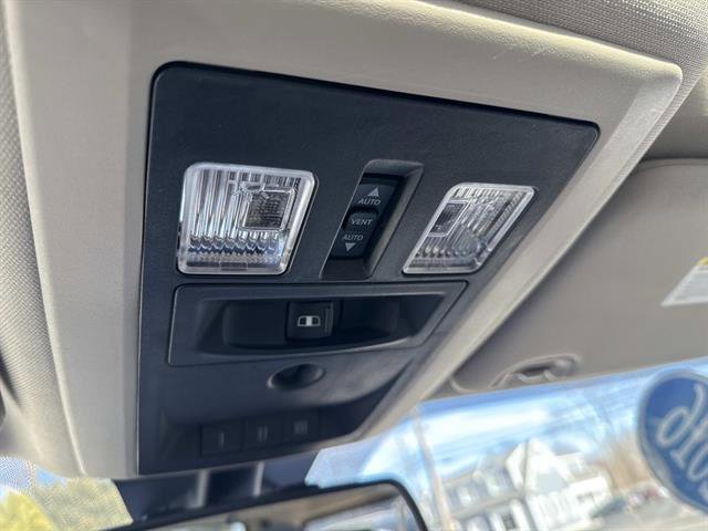 Used 2016 RAM 3500 Laramie image 26