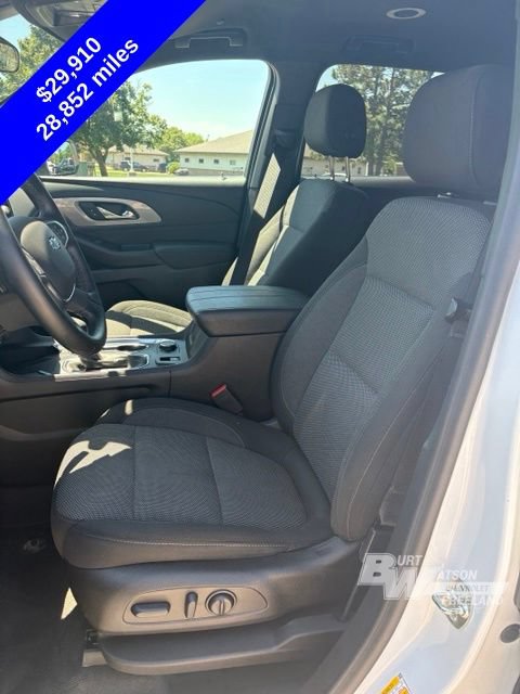 Used 2023 Chevrolet Traverse LT FWD image 12