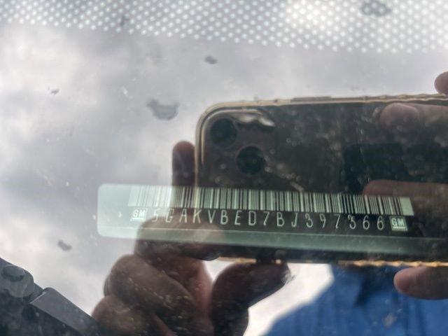 Used 2011 Buick Enclave CXL image 16