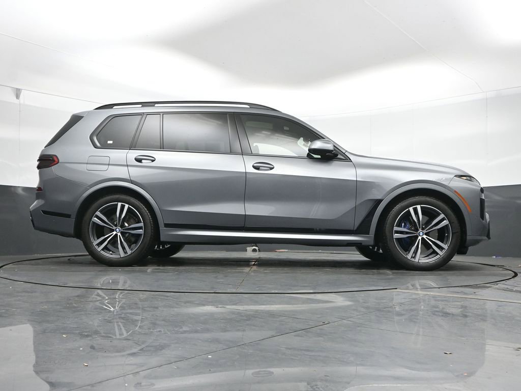 Used 2024 BMW X7 xDrive40i w/ M Sport Package AWD/4WD image 44
